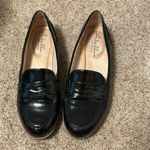 Abella True Comfort Loafer Women's Size 7 Zoey Black Patent Leather Shoes